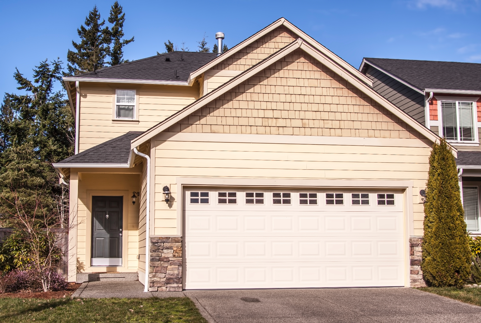 Ali je čas, da izberete nova garažna vrata za vaš dom?